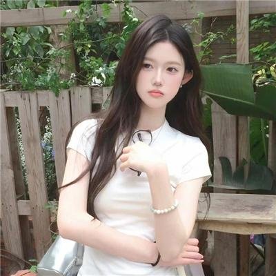 名姝第二季封面